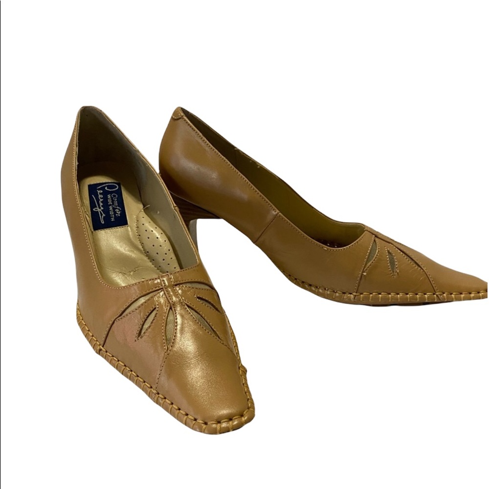 PEERAGE COMFORTS WIDE WIDTH PUMPS